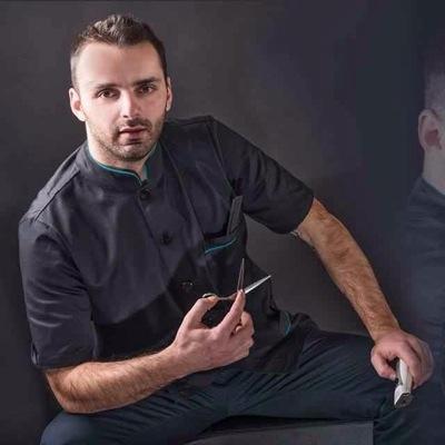 rozTubeCOM's profile picture. 