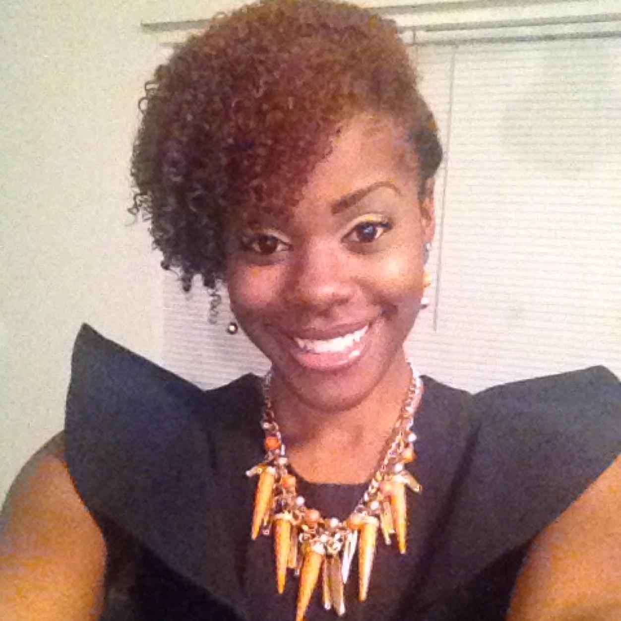 UCF Aluma (12/15) 🎓 Loves to dance. Loves music. Loves writing. To know me is to love me. ❤ Perfectly imperfect. More info? Click 'follow'! ✌
