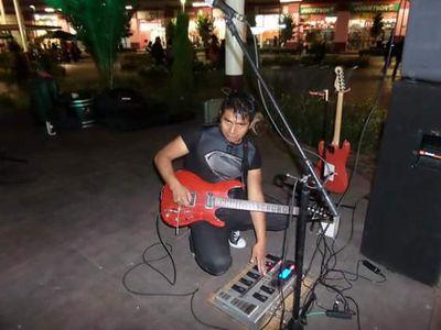 cuándo me pica el alma me rasco con música