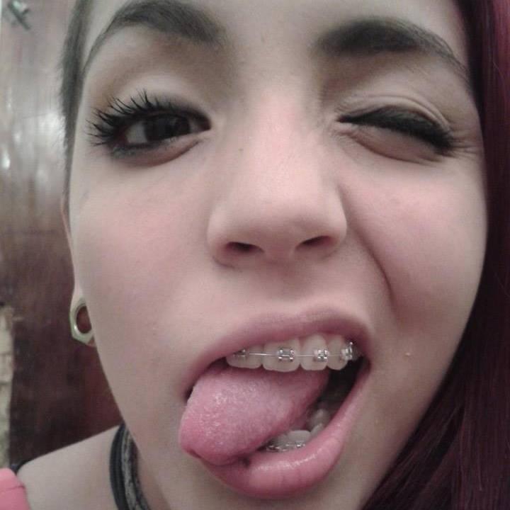 PauliTorresv's profile picture. No pretendan ser un arbol si carecen de raices ! *-* separa el corazón de los negocios!