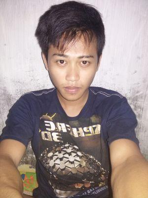 hudaganz's profile picture. || Berusaha membuat org lain tersenyum krna bhagia || Universitas Muhammadiyah Malang || facebook : hudaganz@yahoo.com || Pin: D6FAF76F || DaNis ||