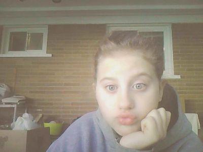 hey im jolei and i like track,dance and boxing best friends are jay daila lyn !!!!BRETT!!!!