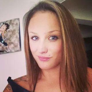 strongandi3's profile picture. 