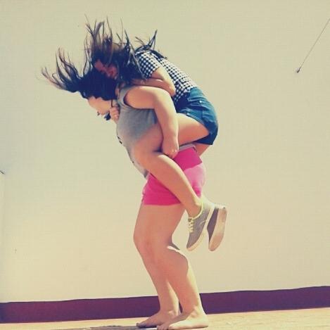 14.|| SMILED:) || Live and let live || Si caigo por tonta, por cabrona me levanto|| Sacando sonrisas desde un 22 de Enero del 2001