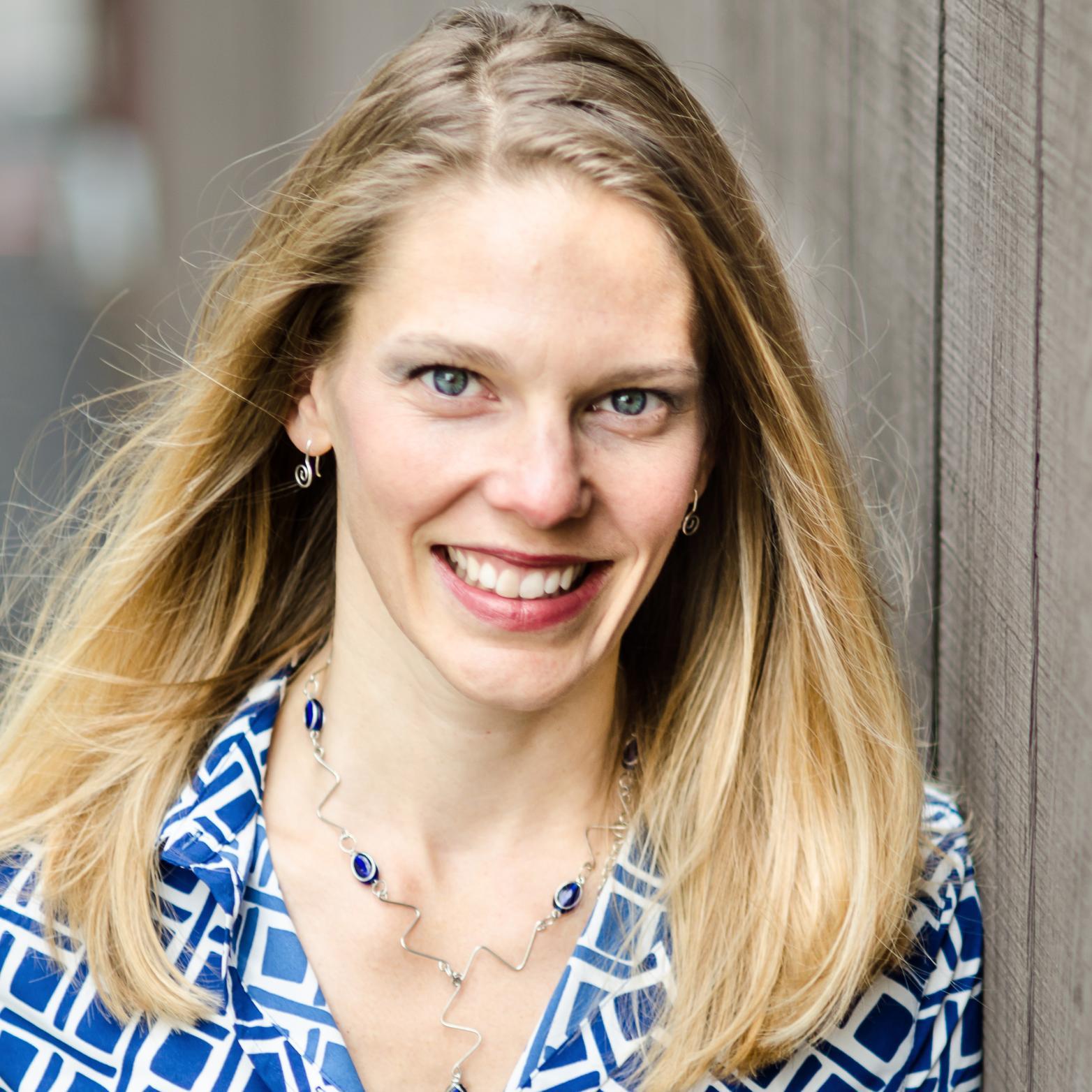 Fun & enthusiastic Professional Organizer, lover of people, ready to help you discover your unique organizing ability!