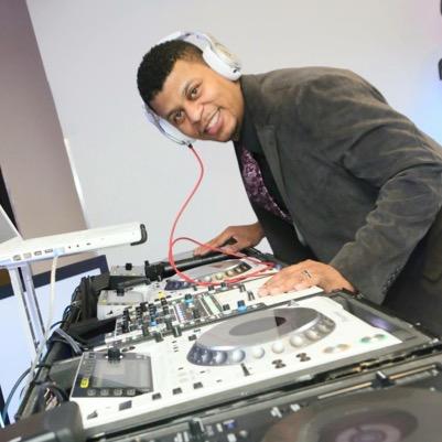 LUCSOUNDPARTY's profile picture. OUR SOUND, YOUR PARTY. we bring the technology to make your party a total succes.