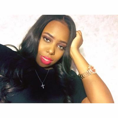 Makeup artist .Get Glamorized by Me! To book Appointments Click the Link in my Bio!