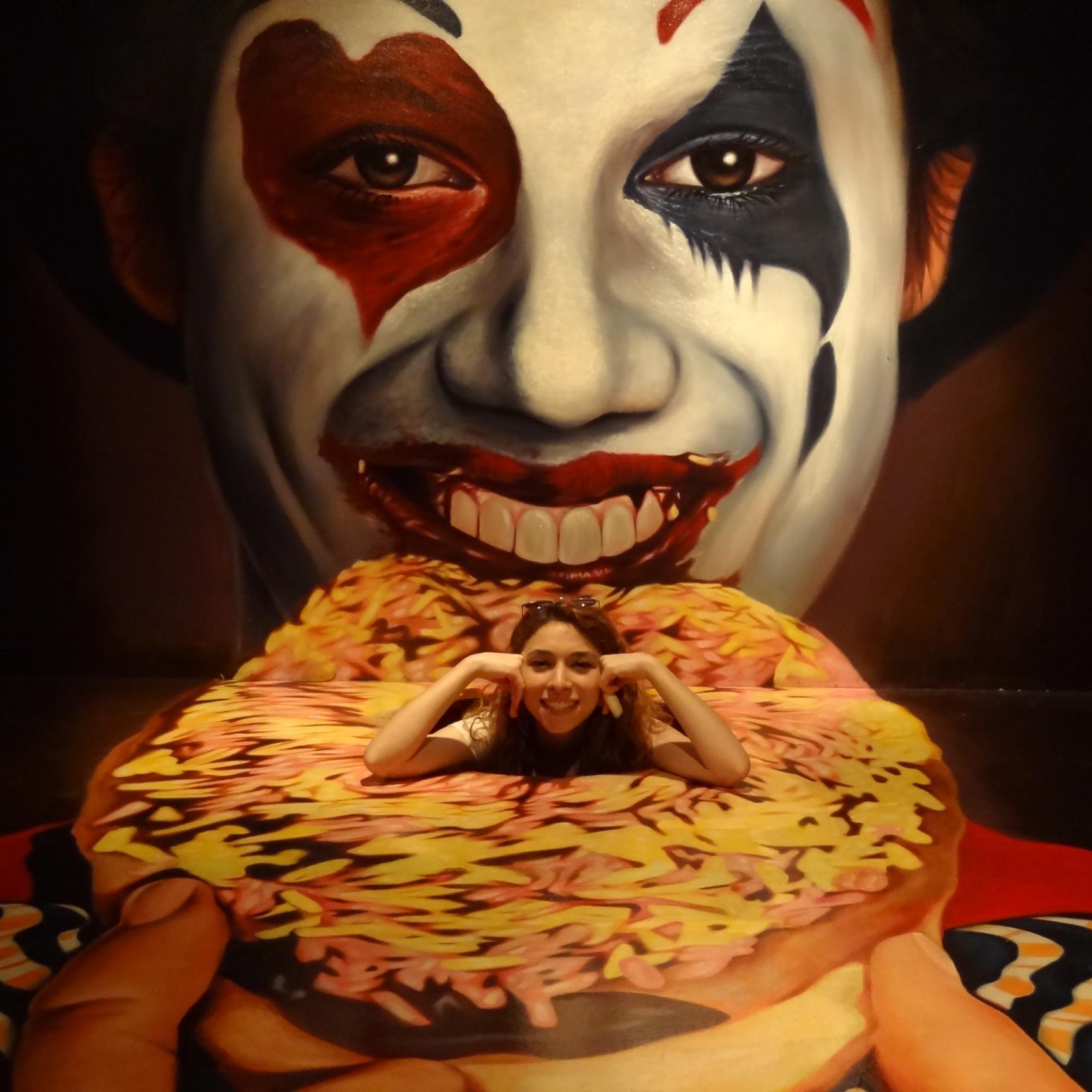 halildegilhilal's profile picture. ve kitaptaki insanları sokaktakilerden daha çok sevdim.