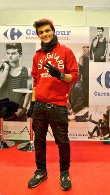 AbrahamMateoBur's profile picture. Abraham Mateo el mejor , no soy abrahamer desde siempre pero si para siempre, el es quien me hace sonrerir todos los dias , por eso gracias