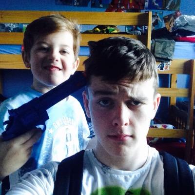 i love gameing i love doing random vlogs 
subscribe to BIGKIEMC on youtube thank you