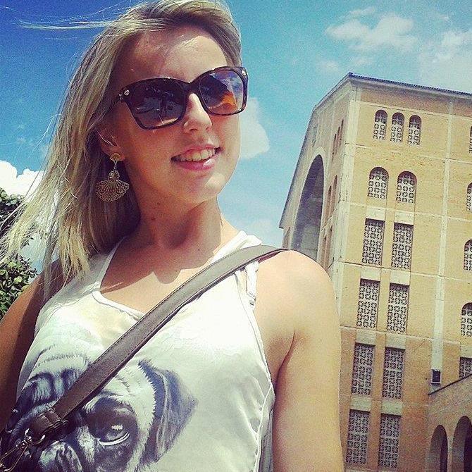 Quem mandou gostar dessa mulher de fases..