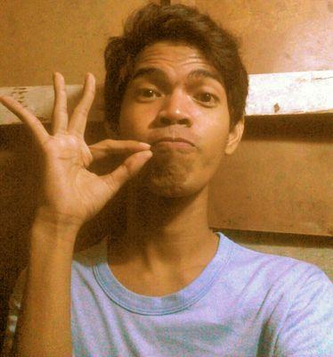 Studied at GIST Kalentong Branch ✪
Age : 22 ✪ Born on Dec 27 , 1992 ✪
 Gender : Male
✪ Status : Single