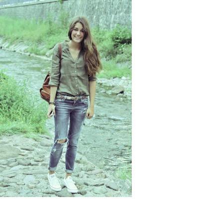 IsabelSilvaaC's profile picture. Ven a romper las ventanas y hacer del caos un arte.