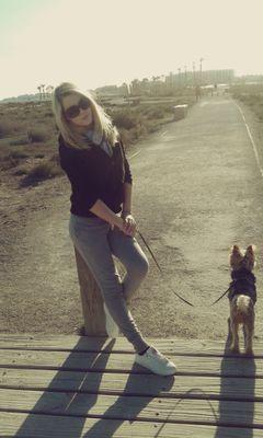 RodilaRomina's profile picture. 