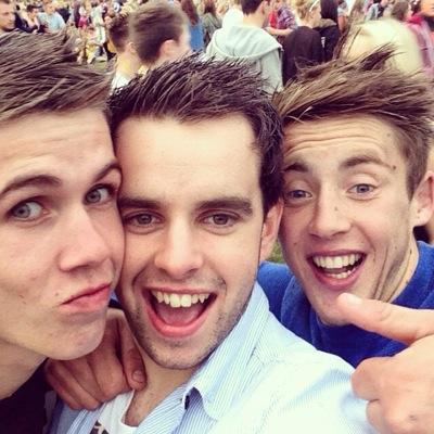 Small, dark and handsome! 2 out of 3 aint bad! Snapchat- gerrygrimes...Instagram- gerardgrimes