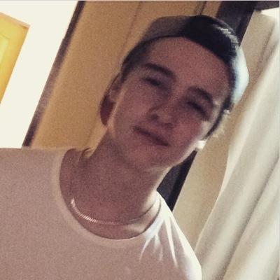 Laaksarn's profile picture. 