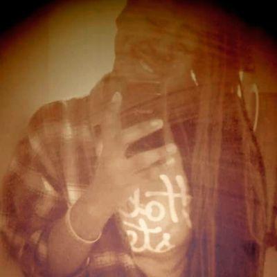 Ayooo_Salute_Me's profile picture. I cant stand bitches who hear sum and take that shit and run with it . ✋