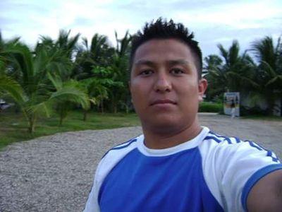 Tiris82's profile picture. si la vida estan corta yo creo que a mi todavia me falta mucho