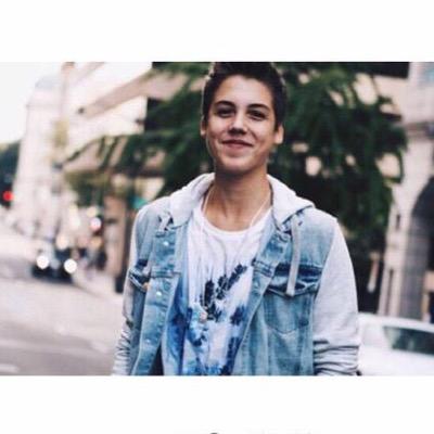 fIoraImatthew's profile picture. I could make the bad guys good for a weekend