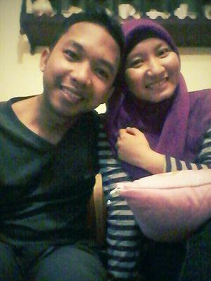 Announcer 98,2 Fm  Dian Swara, Marketing Excecutive PT. Bina Agung Damar Buana