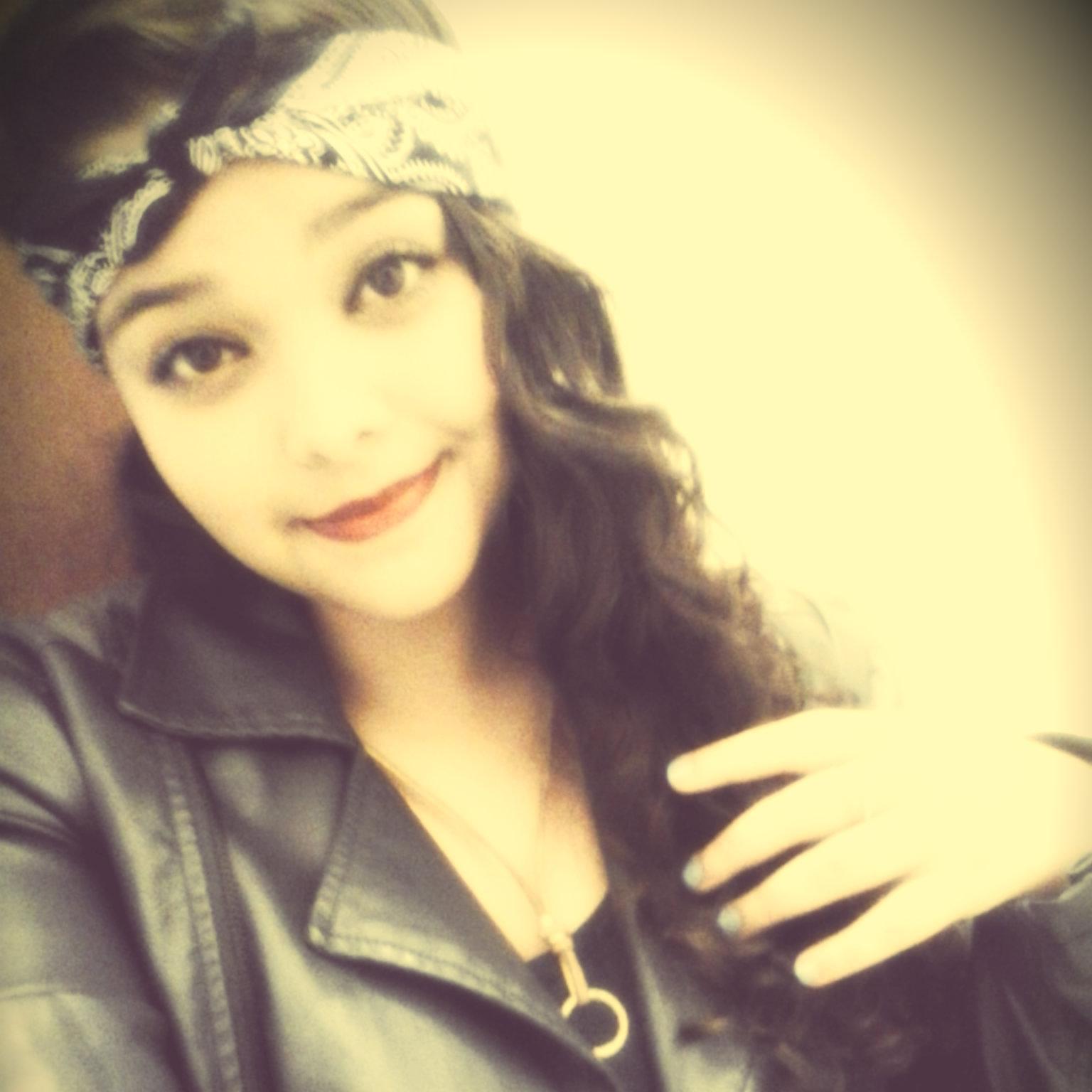 E essa é a beleza da juventude: sofrem como se não fossem aguentar. E aguentam. wpp: 043 9916-7836