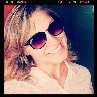 Sou palmarense, pernambucana, ariana... Sou PSB, gosto de música, cinema, ler e de conhecer pessoas inesquecíveis.