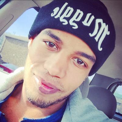 Aspiring #Entrepreneur & #Restauranteur, RealityTV Junky, Studying #Strategic #Marketing at #WKU. IG: iHeartEricC