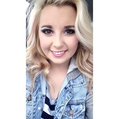 Hannah_Ayers12's profile picture. 