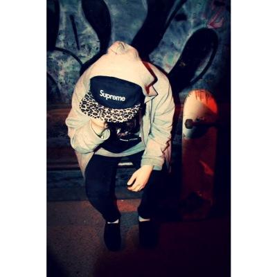 sup yo! 23. england. music. photos. adventures. ganja