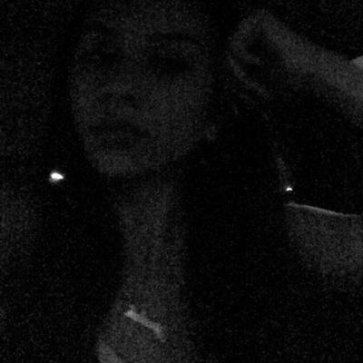 twurking's profile picture. Who are you anways?????