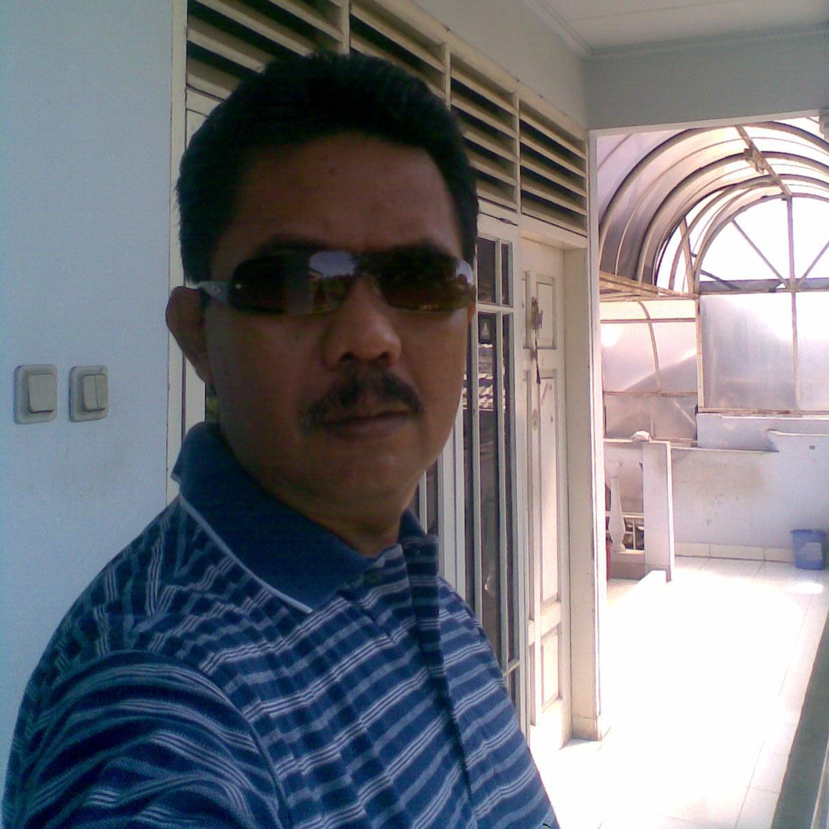 sumbajayatrans's profile picture. Menyewakan Bus Pariwisata 3/4, Elf Long, Hiace Commuter, Innova, Avanza. Hub : 081-124-4696