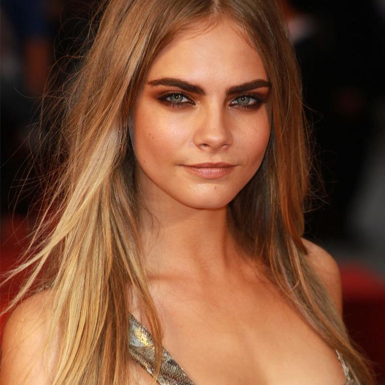 StoryOfLauraG's profile picture. *(472)* Logan, Lana, Laila y Luqui son mi familia °|Bruja|°°|Mujer lobo|° [Te sorprendería lo mucho que se manejar un lápiz sobre un papel]