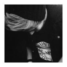 follow @daylightshes for dms to band+lrh+cth/4 turn her notifications on cause she does daily dms to 5sos :)