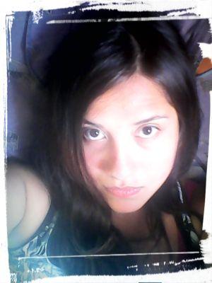 bueno yo soy una joven q  le gusta el anime y soy muy social y buena amiga y persona