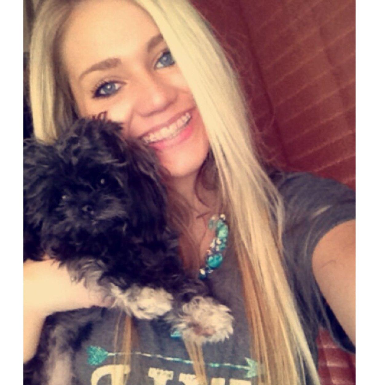 sarahbruce23's profile picture. 