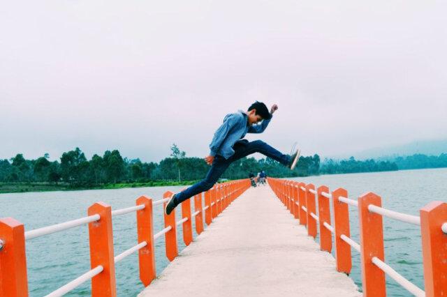 Hidup Belum Tentu Sampai Lusa.                       Kurang-kuranginLah Nyakitin Orang!!!