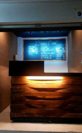 Pasar Segar Balikpapan KG 9. Pas Banget di seberang Musholla (deretan Kopi Time). Jam 7 PM - 12 PM. 085347470903/232E4012