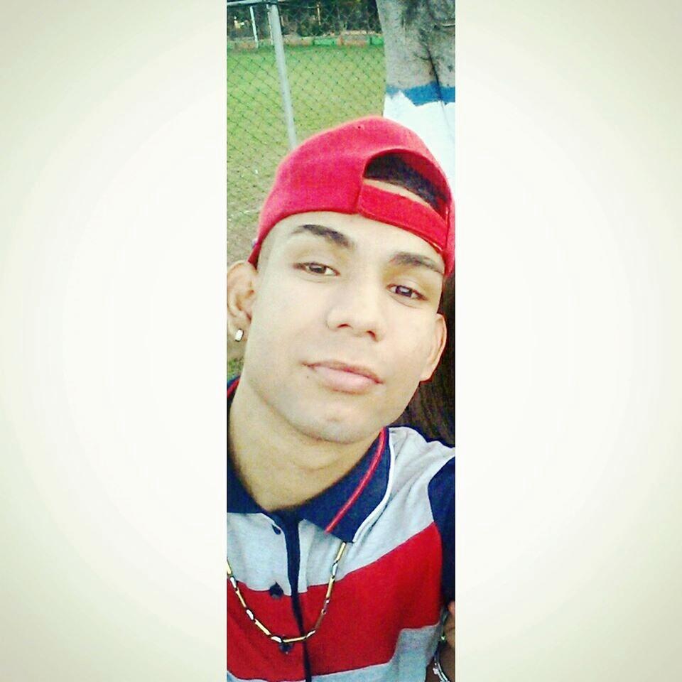 ▶ @ClubeFollowBack ◀ De Cali City Colombia
Arquero del C.D Green Bay  
Deus #1