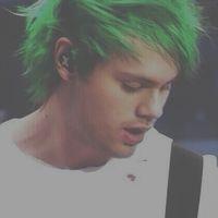 kissed5sos's profile picture. ~ 5sos ~ One Direction ~The Vampire Diaries ~ BEST DAY OF MY LIFE SEPTEMBER 16, 3/5 noticed me