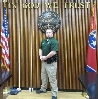 Hello my name is Lance Thomas I am 30 years old. I am a Sgt with the sheriff's department. I play sports I am on a men's traveling softball team I love my kids.