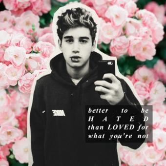 Just another fangirl from woodburn, oregon and obsesed with five idiots.The Janoskians are my life.But i mostly like @luke_brooks!! 1/5 of The Janoskians.