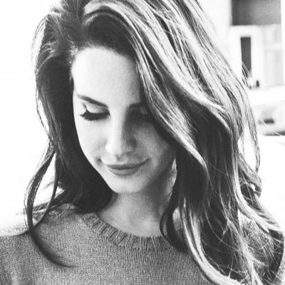 Hi! This is a free follow. You don't have to follow this account, but please follow @regan_mckee ❤️