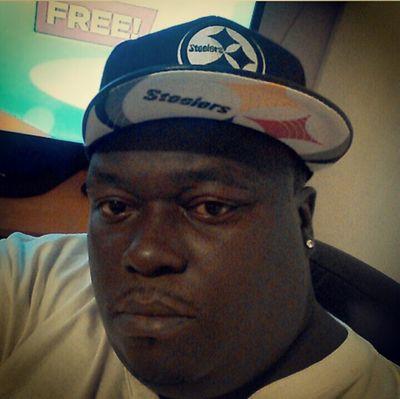 RobertD52454415's profile picture. cool dude