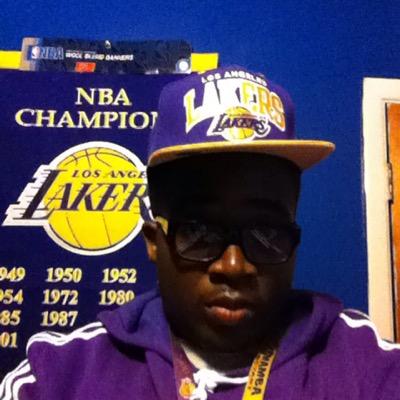 #PoloMan,#DirtyBirdNation,#LakersGang,#Sneakerhead#WOS,#BOE,#LNK,Just a really cool guy follow the #Twifey @AndreaW14173729