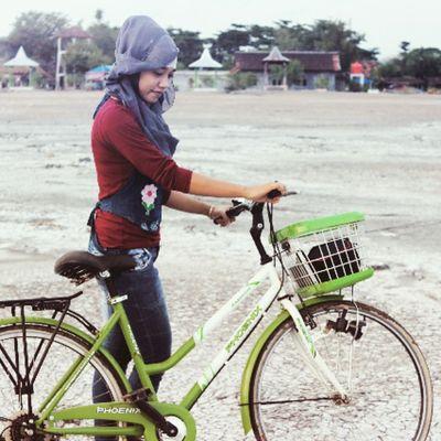 MitaAprianiUtam's profile picture. Semakin bertambah ilmuku semakin ku kenal KEBODOHANKU ....