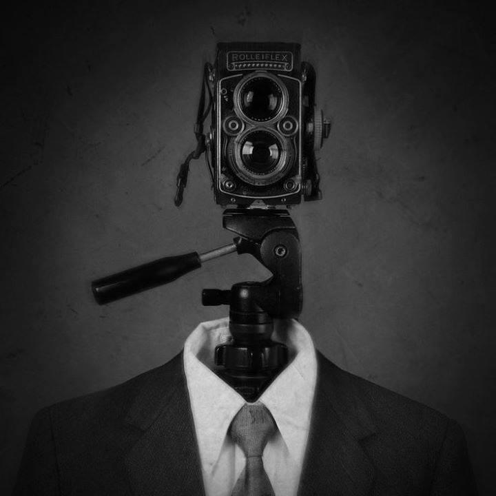 Arquitecto Y fotógrafo.
