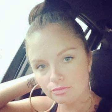 HairExpertJULI's profile picture. 