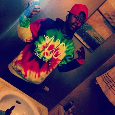 fr3shmagic's profile picture. When I text you, it means I miss you. When I dont text you, it means I'm waiting for you to miss me.