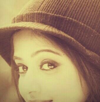 06e701b2b6114bf's profile picture. Foodie|| Chocoholic|| Philanthropist|| Insane at times but rest of the time a happy-go-lucky girl