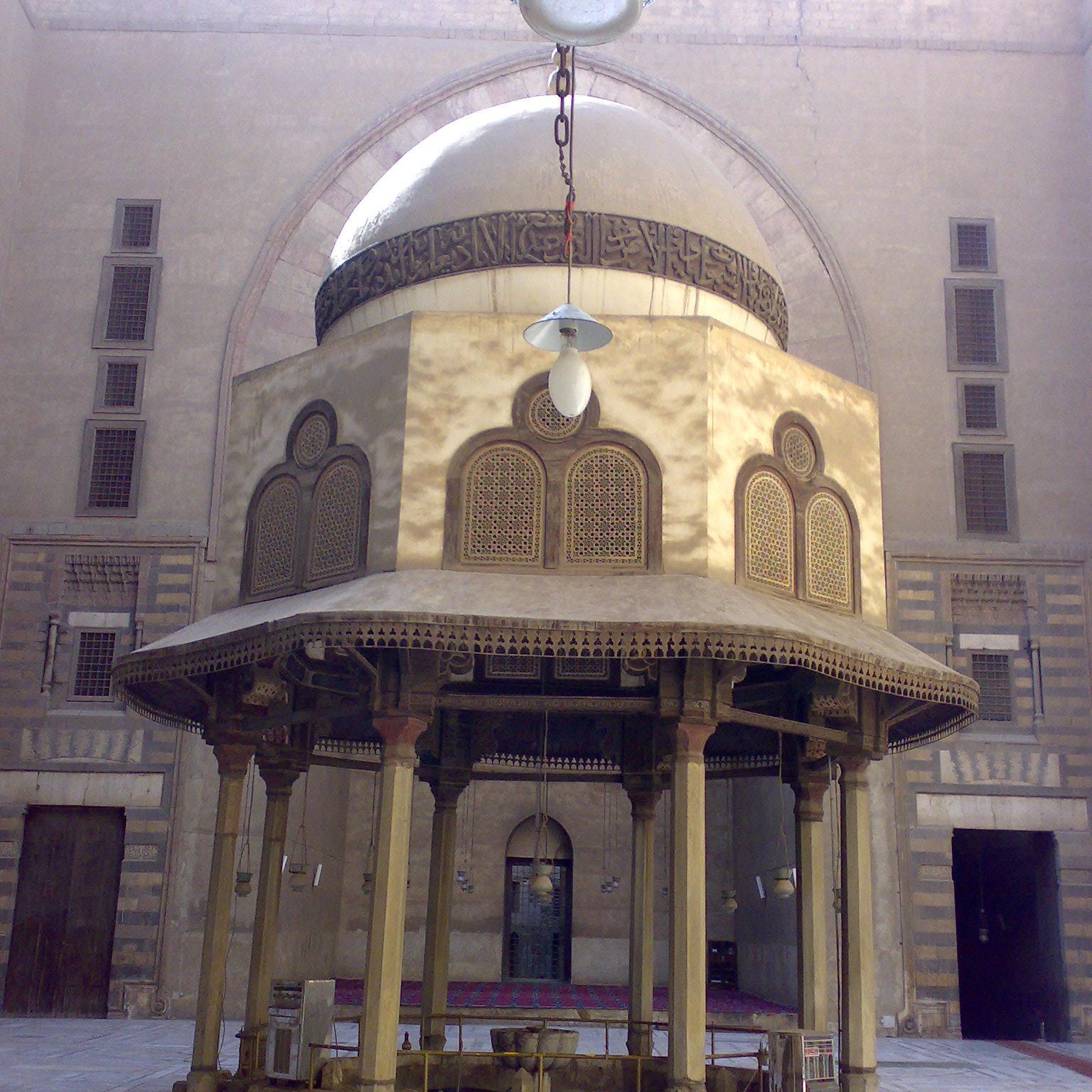 alyousef_design's profile picture. 